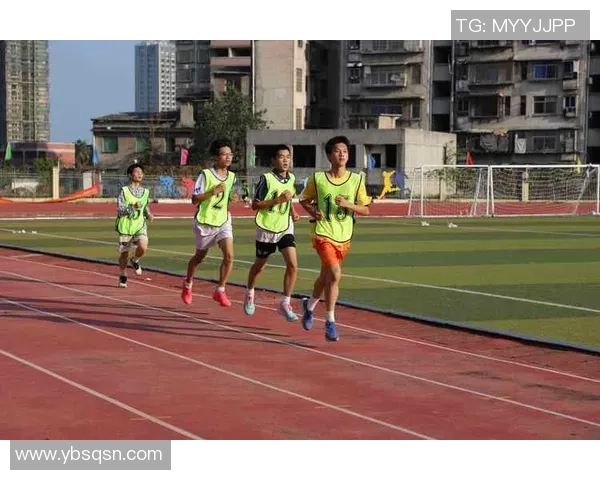 球场传奇再现：聚焦全球足球巨星的风采与荣耀时刻